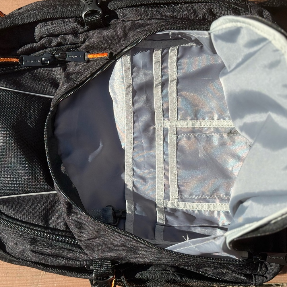 Amazon Basics Laptop Backpack - Picture 5 of 12